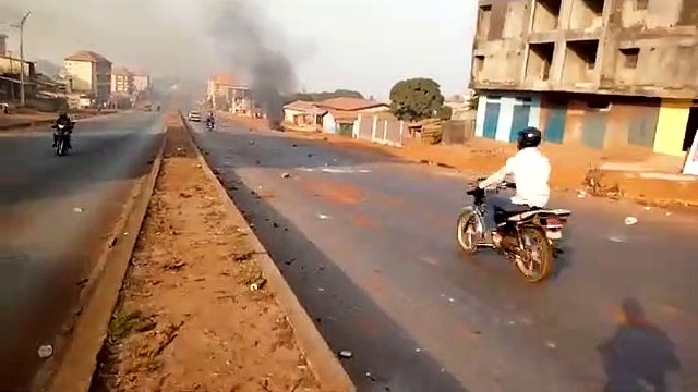Manifs non-stop du FNDC : activités paralysées sur l'axe Sonfonia-Cimenterie