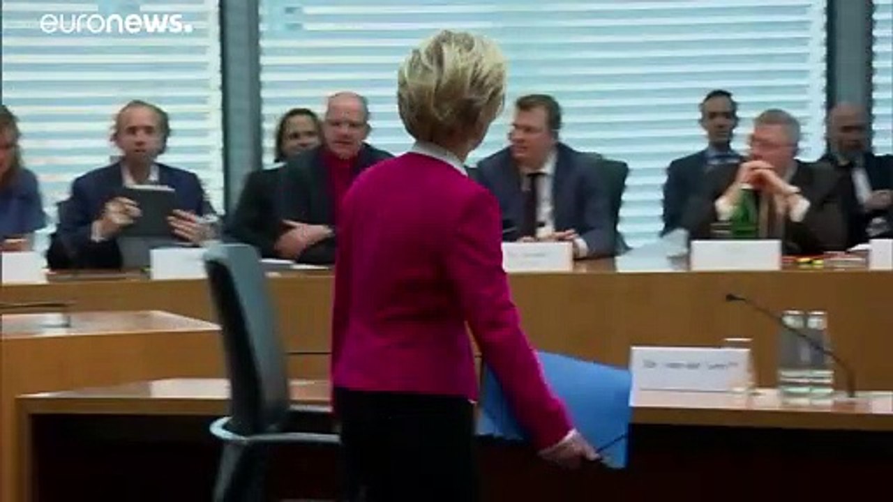 Bundeswehr-Berateraffäre: Von der Leyen räumt Fehler ein