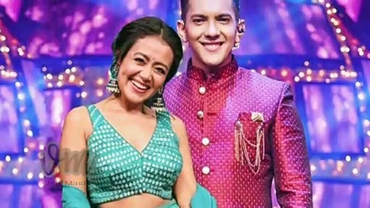Neha Kakkar And Aditya Narayan Wedding On Indian Idol 11 Set