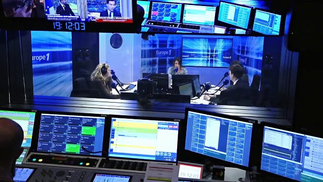 Baisse du chômage : selon Sacha Houlié, il faut reconnaître que c'est aussi grâce à Hollande