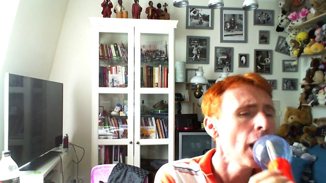 Wiwi égratigne il se peut que je t'aime encore de Charles Dumont