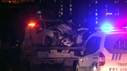 Başakşehir’de iki otomobil kafa kafaya çarpıştı: 8 yaralı