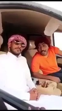 ویڈیو میں ایک چیز ضرور نظر آئی عورت کی مدد کیلئے ہر کوئی ہیرو بنے کیلئے آتا ہے مگر ایک مجبور مرد کی مدد کو کوئی تیار نہیں ۔