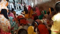विवाहित महिला ने संदिग्ध परिस्थितियों में छत की कुंडी से रस्सी का फंदा ब