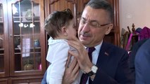 Cumhurbaşkanı Yardımcısı Oktay, devlet hastanesini ziyaret etti