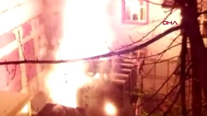 Sultangazi'de trafo alev alev yandı