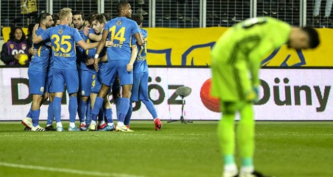Fenerbahçe, deplasmanda Ankaragücü'ne 2-1 mağlup oldu