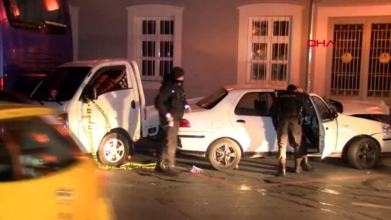 Polis aramasından kaçtı, meyve satılan kamyonete çarptı: 3 yaralı