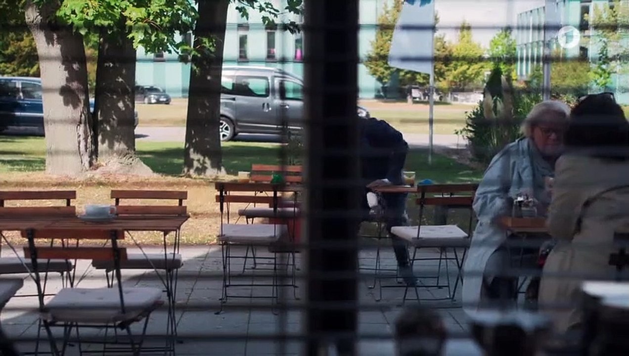 Vertrauensbruch (212) - In aller Freundschaft – Die jungen Ärzte