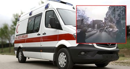 İstanbul'da otomobilin yaşlı kadına çarptığı an araç kamerasında