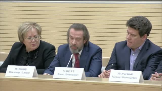 Putin: Mientras yo sea presidente no habrá 'progenitor 1' y 'progenitor 2', sólo papá y mamá