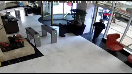 Çok çalışıyor diye iş arkadaşlarını döverek öldürmüşler