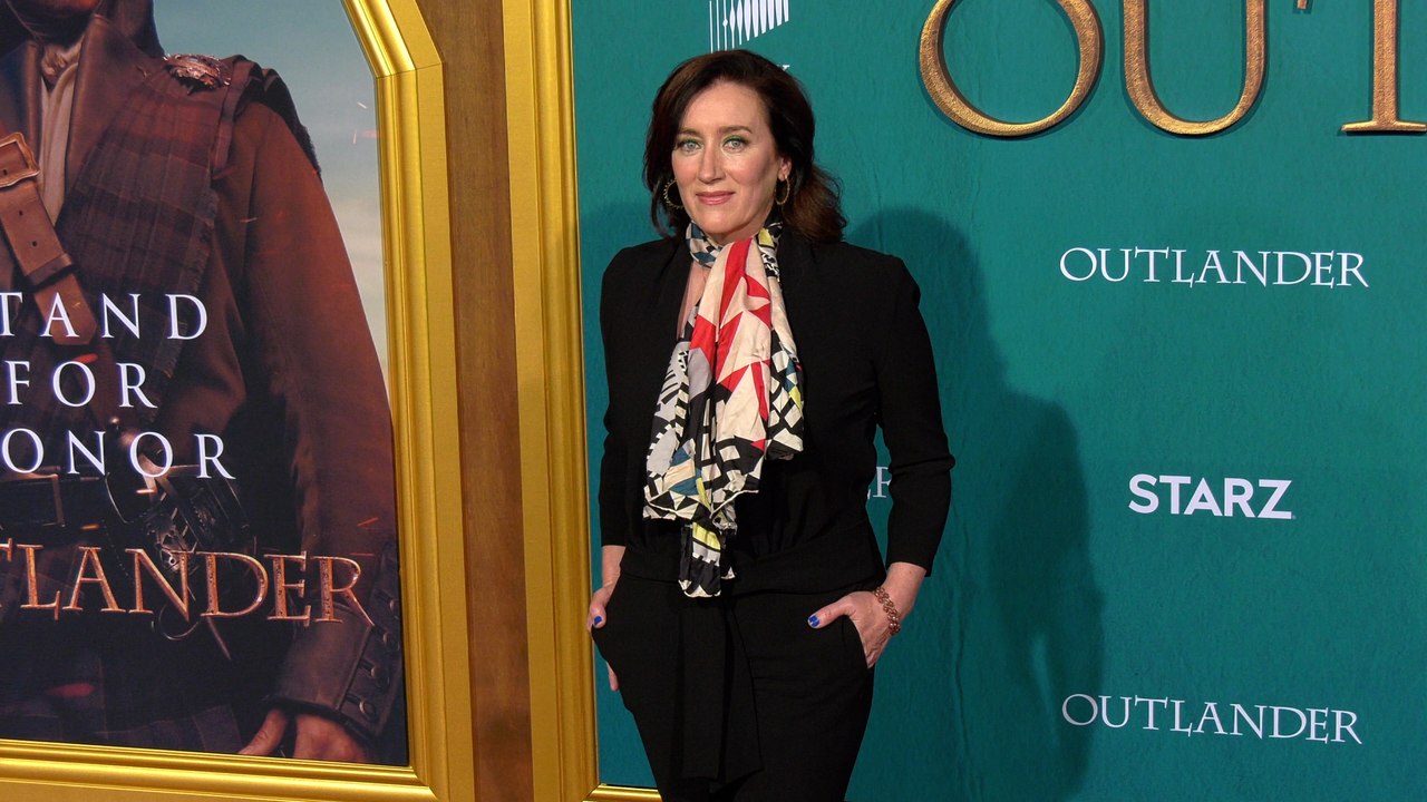 Maria Doyle Kennedy STARZ “Outlander” Season 5 World Premiere Red Carpet Fashion