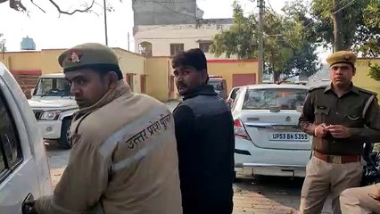 बाराबंकीः एक ही जमीन को तीन बार बेचा, दादी-पोते को किया गिरफ्तार