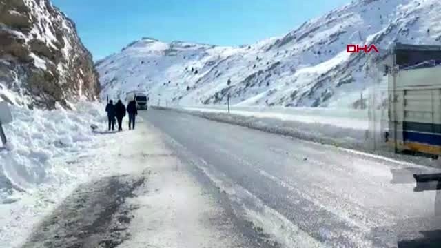 Kayseri çığın düştüğü kayseri kahramanmaraş karayolu 17 saat sonra ulaşıldı-1