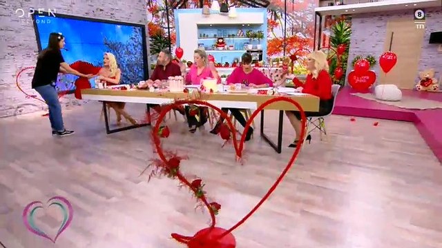 Κατερίνα Καινούργιου: Τα κόκκινα τριαντάφυλλα και η δήλωση on air για τον σύντροφό της