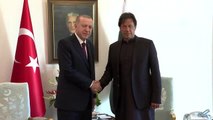 Cumhurbaşkanı Erdoğan, Pakistan Başbakanı İmran Han ile bir araya geldi