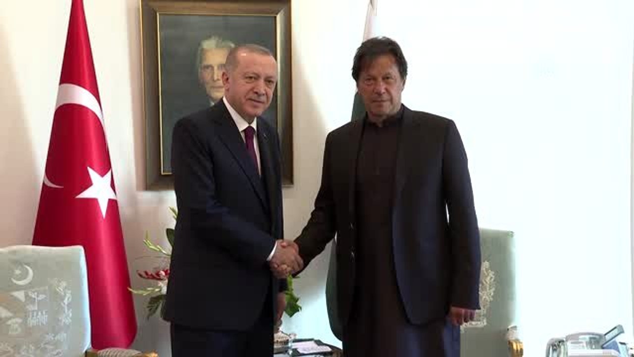 Cumhurbaşkanı Erdoğan, Pakistan Başbakanı İmran Han ile bir araya geldi