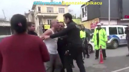 "Ne olur motosikletimi almayın" Çöp toplayıcısı 4 bin lira ceza verildiğini duyunca gözyaşlarına boğuldu!