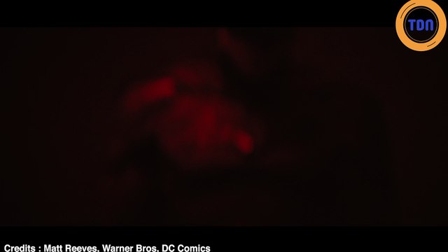 The Batman : premières images de Robert Pattinson dans le costume du Chevalier Noir