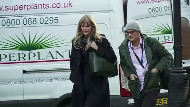 Dominic Cummings arrives at Downing Street