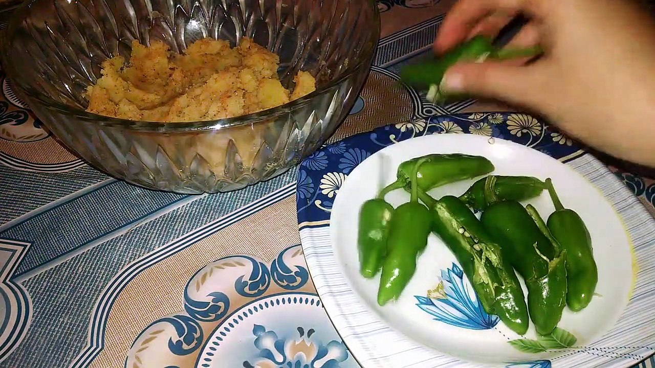Potato Stuffed Mirch Pakoda-Spicy Mirch Pakoda-Chilli Pakoda