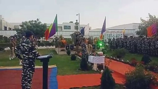 मंदसौर नीमच -आईजी के निर्देशन में सीआरपीएफ कैम्पस में पुलवामा शहीदों को दी श्रद्धांजलि,