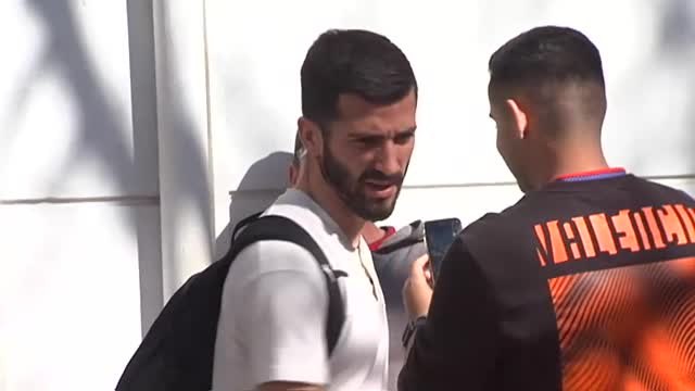 El Valencia se concentra para recibir al Atlético en un duelo por la Liga de Campeones