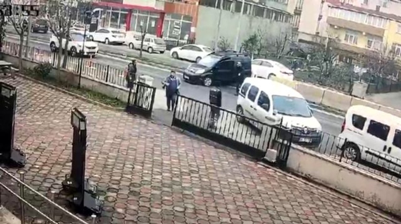 Hasmını aracıyla ezmeye çalıştı