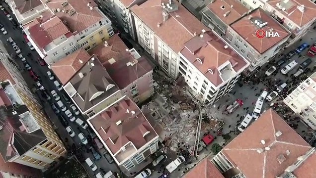 Bahçelievler’de çöken bina ile ilgili Bakırköy Cumhuriyet Başsavcılığı tarafından soruşturma başlatıldı.