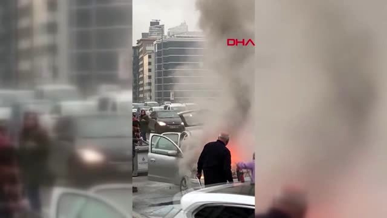 D 100'de yanan otomobil trafik yoğunluğuna neden oldu