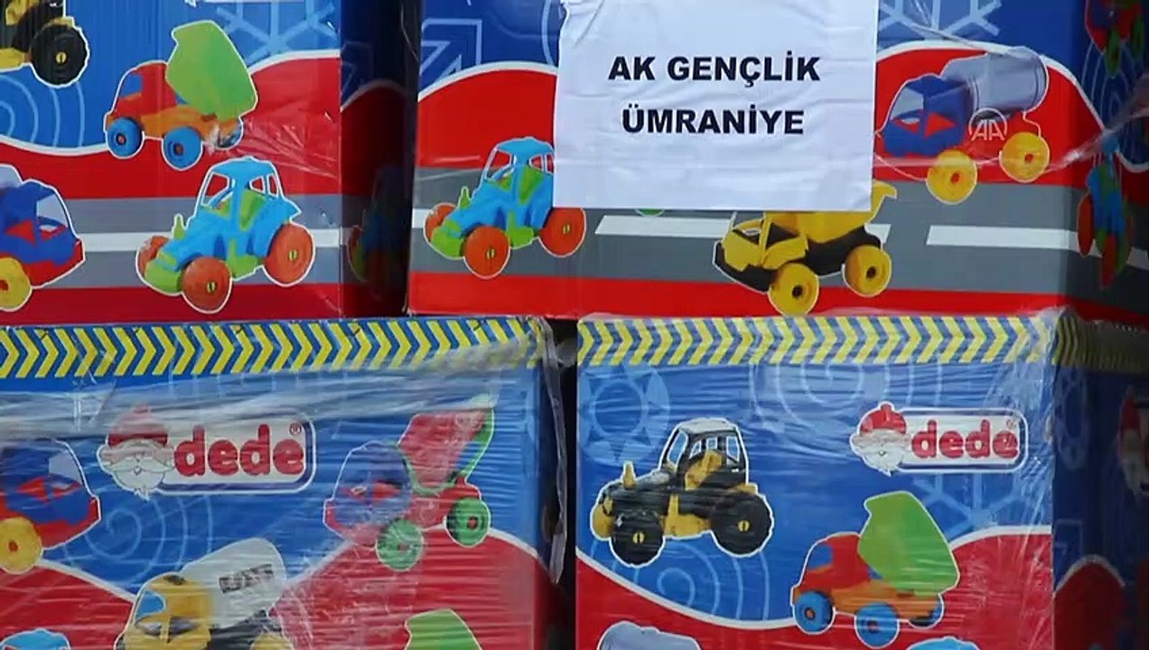 AK Partili gençler depremzede çocuklara oyuncak gönderdi - İSTANBUL