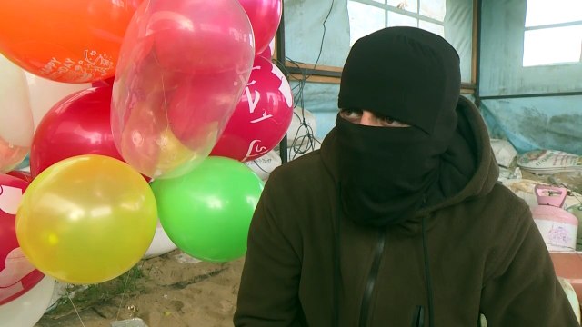 Los globos incendiarios contra Israel surcan de nuevo los cielos de Gaza