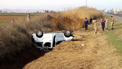 Kaza yapan araçlar tahliye kanalına devrildi: 7 yaralı - ŞANLIURFA