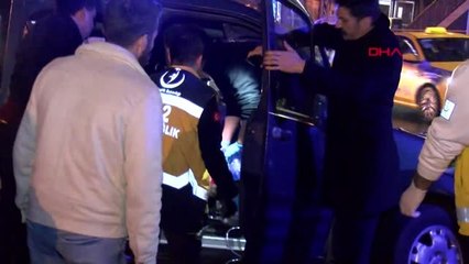 Hafif ticari araç bariyerlere çarptı sürücü ağır yaralandı