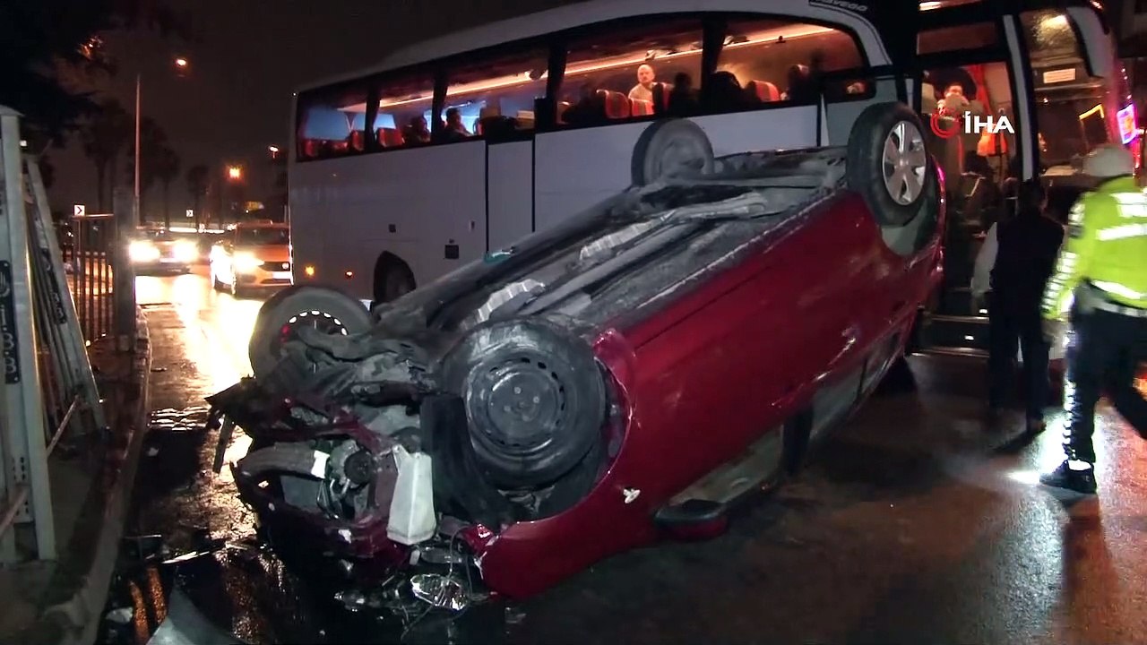 Balat Sahilde sürücüsünün hakimiyetini kaybettiği otomobil takla atarak durabildi