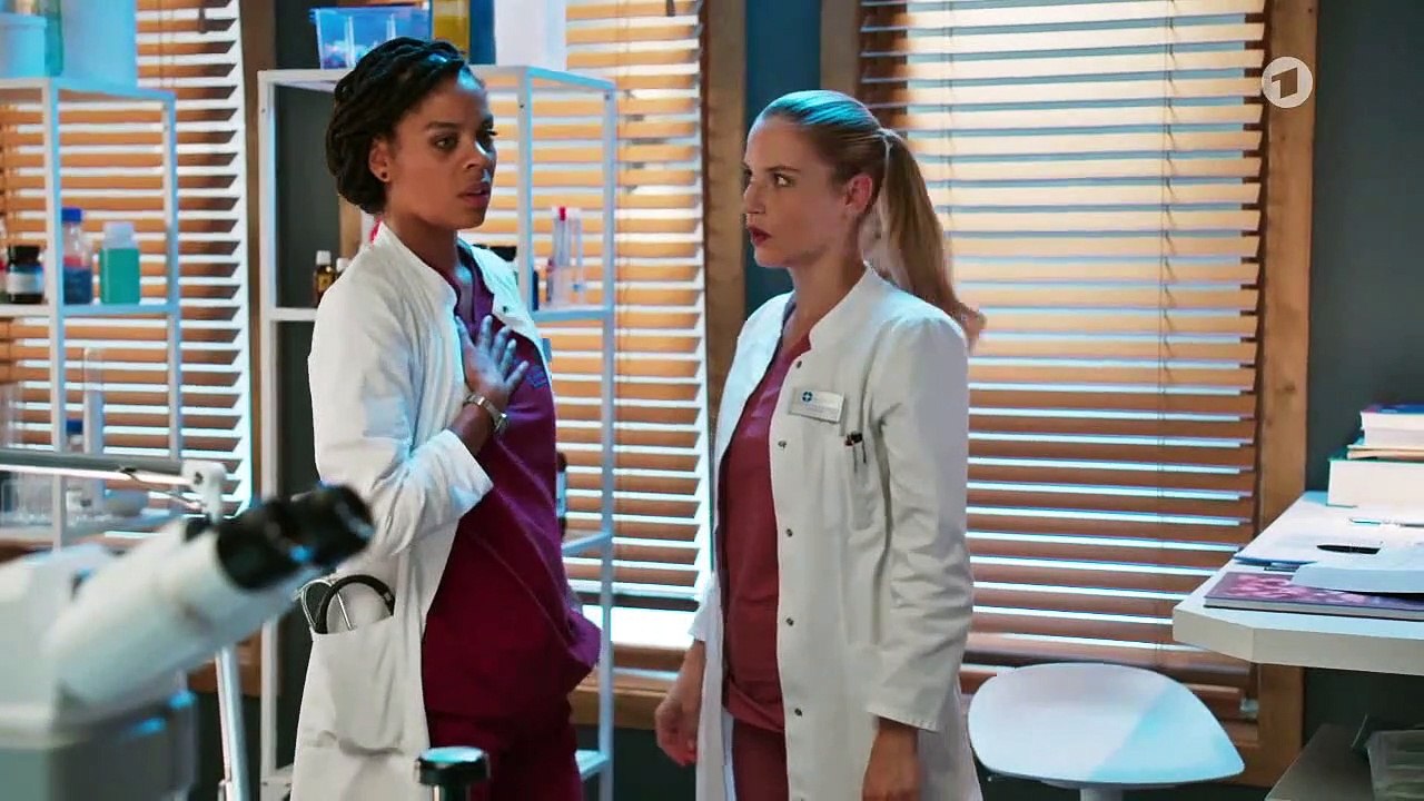 Schmerzen (167) - In aller Freundschaft – Die jungen Ärzte