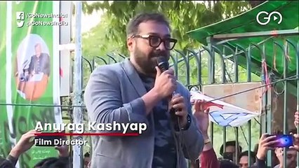 चेन्नई में CAA और NRC का विरोध कर रहे प्रदर्शनकारियों पर पुलिस का लाठीचार्ज