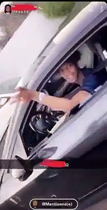 Badou, fils de  Mame Boye Diao - Dg impôts,conduit une voiture qui coûte des centaines de millions