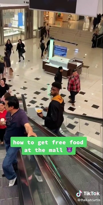 Viral: 'खाना चुराने वाली' इस लड़की का TikTok Video हो रहा है वायरल