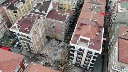 Bahçelievlerde çöken binadaki çalışmalar havadan görüntülendi