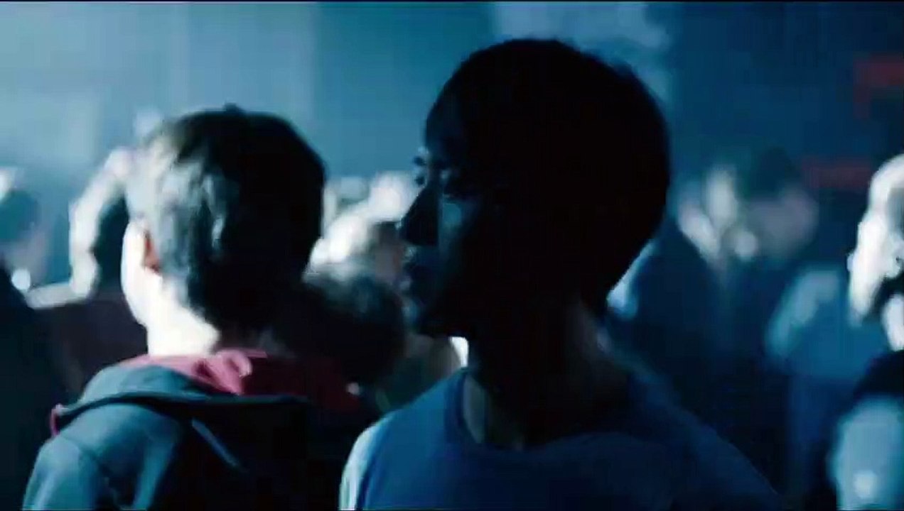 La Nuit venue Film Extrait - Boîte de nuit