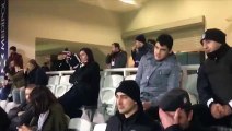 Görme engelli gence Başakşehir-Beşiktaş maçını canlı anlatan polis