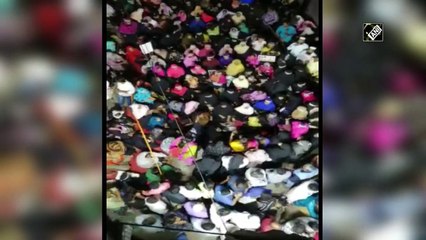 Watch: Scuffle breaks out between police, protestors in Chennai’s Washermanpet