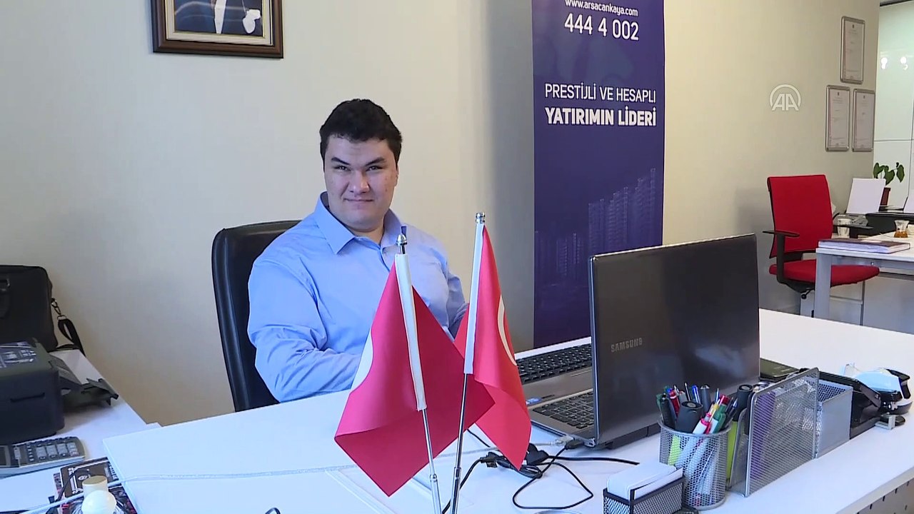 Görme engelli Türk mühendis Facebook'un 'göz bebeği' (1) - ANKARA