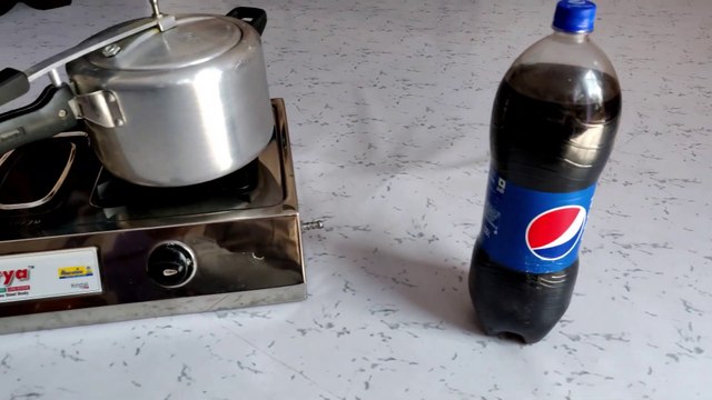 Distillation Of Pepsi - Taste & Color Of Distilled Pepsi !! Har Ghoont Mein Swag Ab Nhi Hai