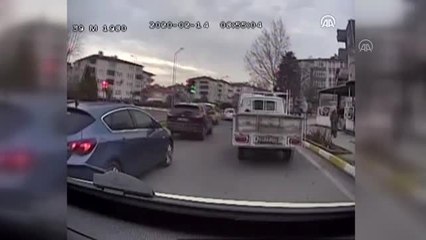 Kırklareli'nde minibüsün bir engelliye çarpması güvenlik kamerasına yansıdı - KIRKLARELİ