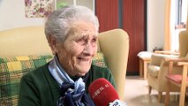 Homenajean en Badajoz a Visitación Arias, vecina que cumple cien años