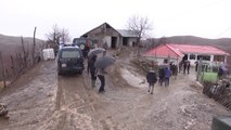Ora News - Tragjedia në Bulqizë: Nëna dhe dy fëmijët mund të jenë helmuar