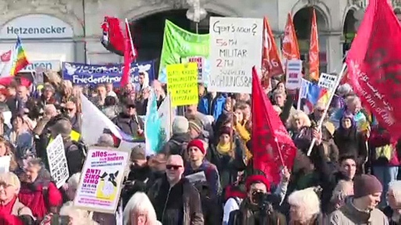 Hunderte demonstrieren gegen Münchner Sicherheitskonferenz